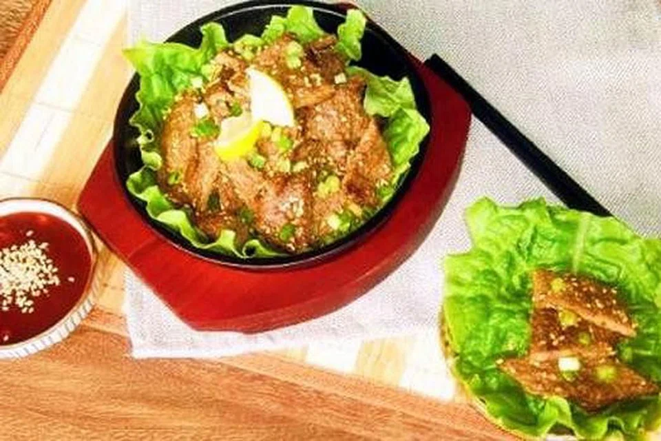 BULGOGI: Makanan ini amat popular di kalangan penggemar daging lembu. Bagi orang-orang Islam pula, mereka boleh menikmati masakan ikan bakar bibimbap yang juga lazat serta halal.