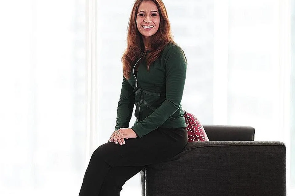 DIIKTIRAF: Cik Kohe, yang juga anggota lembaga DPPMS, berharap pengiktirafan diterimanya akan menggalak lebih ramai peguam wanita muda terus gigih berusaha. - Foto BH oleh KELVIN CHNG