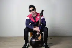 LAGU KEMANUSIAAN JADI TUMPUAN: Penggubah lagu Yazri Malik bertekad menghasilkan lebih banyak lagu kemanusiaan berbanding yang berbaur cinta kerana ingin tumpukan pada usaha menyuntik ihsan ramai terhadap isu sekeliling. - Foto ihsan YAZRI MALIK
