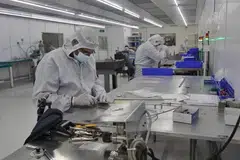 Semikonduktor, yang membentuk kira-kira 41 peratus daripada jumlah keluaran kilang, melonjak 20.6 peratus.
