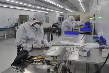Semikonduktor, yang membentuk kira-kira 41 peratus daripada jumlah keluaran kilang, melonjak 20.6 peratus.