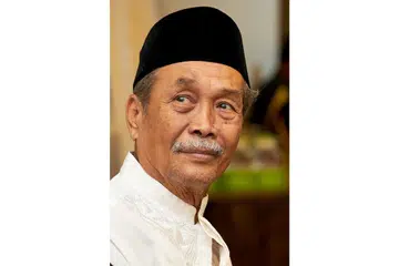 DARI PERGURUAN KE KEWARTAWANAN: Encik Yatiman Yusof, seorang mantan guru, menyertai BH/BM sebagai wartawan pada 1978, dan menjadi editor Berita Harian pada 1983. Beliau kemudian menyertai politik pada 1984. - Foto fail