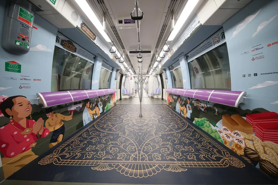 Dari 17 Mac hingga 27 April, seni Hari Raya yang menonjolkan unsur budaya Melayu seperti baju tradisional dan kuih raya, menghiasi kereta api MRT.