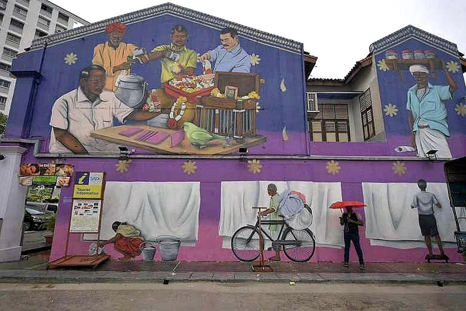JEJAK WARISAN LITTLE INDIA: Orang ramai kini boleh mengikuti satu jejak warisan baru yang dilancarkan NHB di kawasan Little India yang kaya dengan tradisi dan budaya. - Foto THE STRAITS TIMES