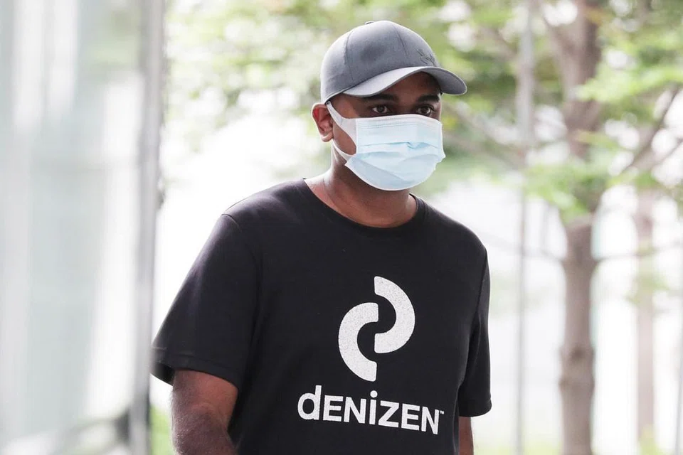 SATHISH NAIR DHANABALAN: Mengaku bersalah dengan 20 tuduhan, termasuk lapan tuduhan menipu yang melibatkan lebih dari $700,000 secara keseluruhan. Sebanyak 41 lagi tuduhan yang berkaitan dipertimbangkan semasa hukuman dijatuhkan.- Foto BH oleh KELVIN CHNG