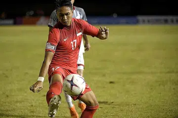 SELAMAT BERSARA: Shahril Ishak dalam penampilan terakhirnya untuk Singapura pada 12 November 2018. - Foto fail