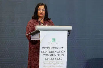 MASYARAKAT YANG PELBAGAI: Profesor Mona menyampaikan ucapan mengenai topik 'Mendakap Kepelbagaian Keagamaan dan Kerjasama Silang Agama' di ICCOS yang diadakan di Pusat Konvensyen Raffles City baru-baru ini. - Foto MUIS