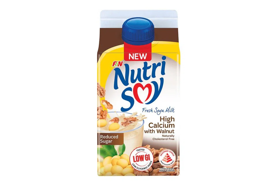 PILIHAN BARU: Minuman terkini susu kacang soya segar, tinggi kalsium serta walnut. - Foto F&N FOODS