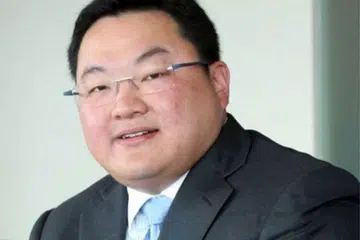 WARAN TANGKAP: Suruhanjaya Pencegahan Rasuah Malaysia (SPRM) telah mengeluarkan waran tangkap ke atas Low Taek Jho berhubung penglibatannya dalam skandal rasuah dana 1Malaysia Development Berhad (1MDB). - Foto fail