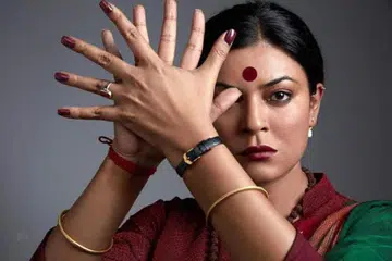 KENANG DETIK CIPTA SEJARAH: Sushmita Sen mengenang tempoh beliau dinobatkan sebagai Ratu Universe pertama dari India pada 21 Mei 1994 di Manila, Filipina.