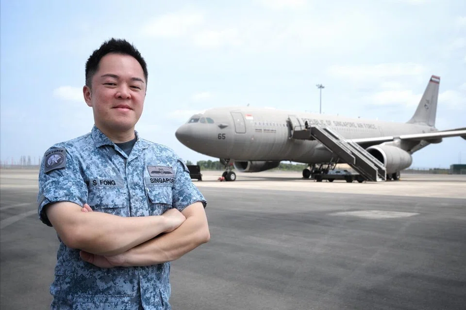 Perancang Operasi, Mejar Fong Wei Shen, menyelaras perancangan dan pengurusan penerbangan penghantaran pulang, termasuk bekerjasama dengan pelbagai agensi bagi memastikan kelancaran ketibaan pesawat Pengangkutan Tangki Pelbagai Peranan (MRTT) A330 Angkatan Udara Republik Singapura (RSAF) di Lapangan Terbang Changi.