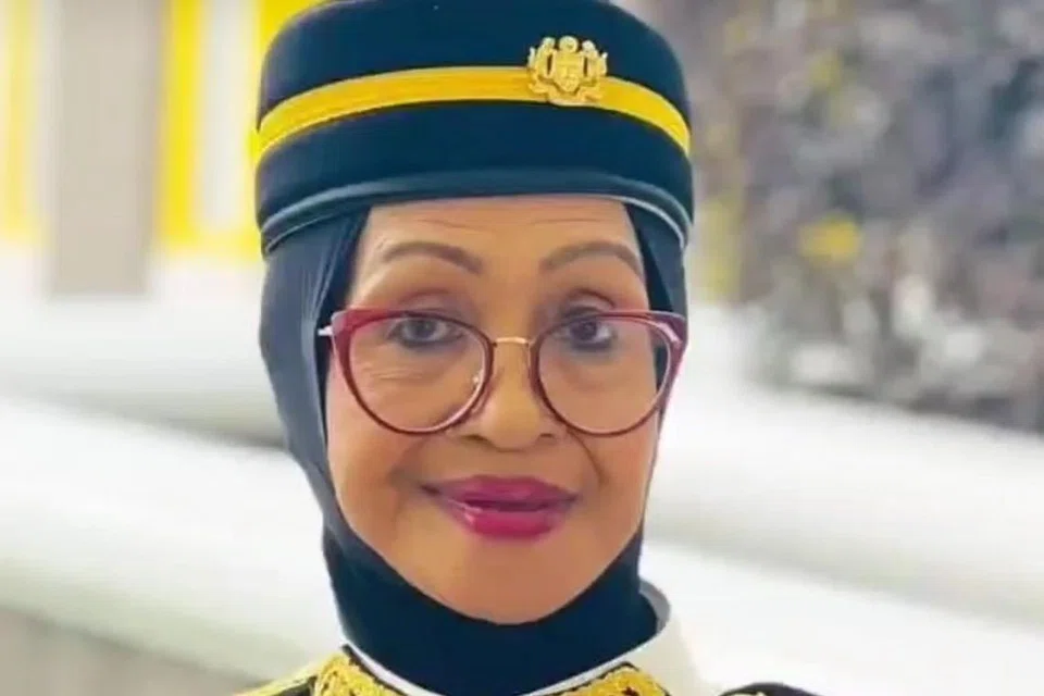 GALAS AMANAH SEBAIKNYA: Datuk Fauziah Nawi akan sentiasa mengingati pesan arwah bapanya agar tidak pernah menyerah selepas memulakan sesuatu dan bertanggungjawab terhadap amanah yang dijalankan. 