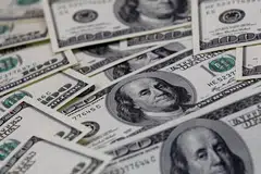 JADI KEBIMBANGAN:  Lantaran bimbang dengan kestabilan dolar Amerika Syarikat, banyak negara kini mahu mengurangkan pergantungan kepada dolar Amerika  untuk wujudkan ekonomi global yang lebih baik. 