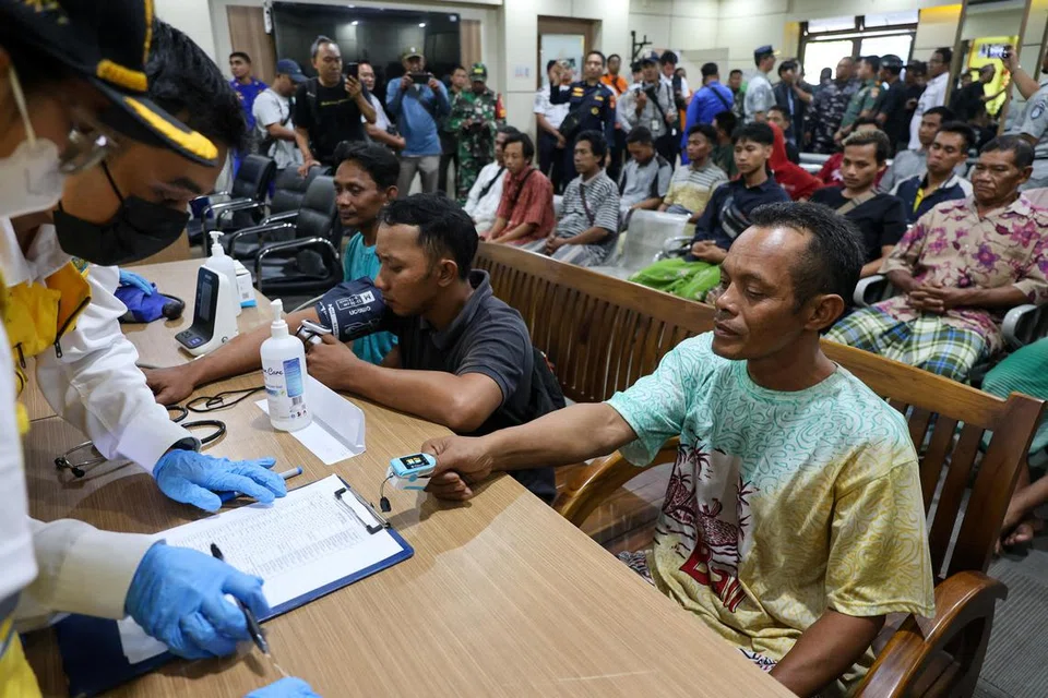 feri KMP Tunu Pratama Jaya, karam, bali