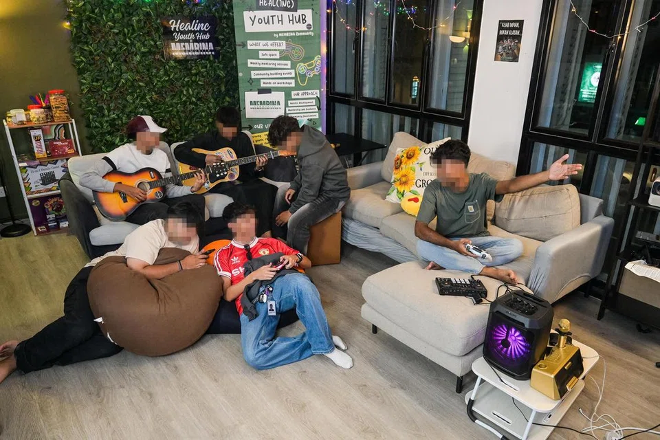 Menurut Cik Husna, Membina Community, sedang membimbing sekitar 130 belia berisiko yang datang daripada pelbagai latar belakang.