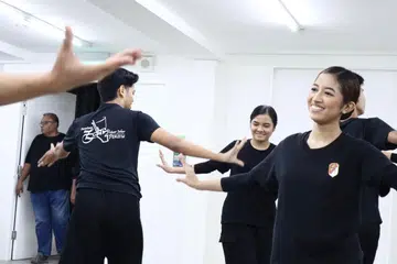 Sempena ulang tahun ke-70, Sriwana bakal mempersembahkan sebuah pementasan tarian yang gah, bertajuk ‘Teras. Paksi. Titik.’, yang akan berlangsung di Teater Singtel Waterfront, Esplanade, dari 31 Januari hingga 1 Februari, mulai 8 malam.
