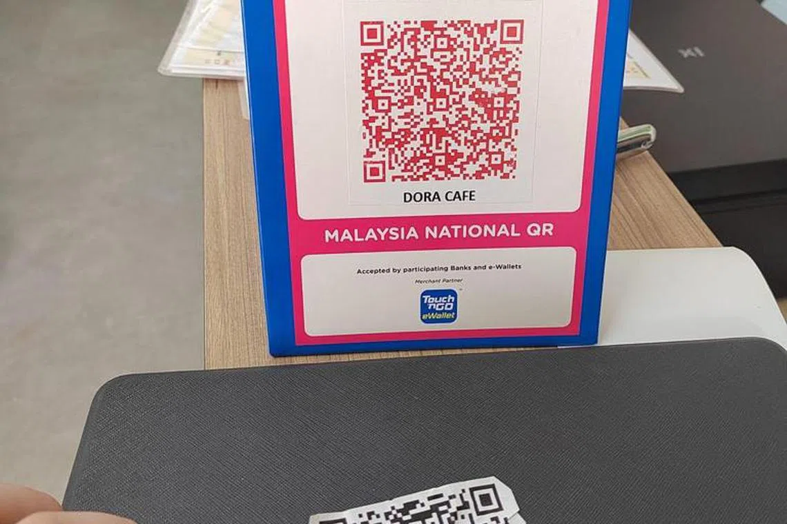 Lelaki tipu restoran, pelanggan dengan tampal kod QR sendiri di ...