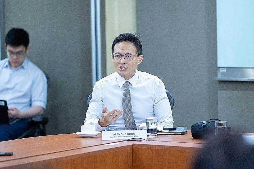 "Terdapat peluang untuk pekerjaan teknologi dan berkaitan teknologi dalam industri ini, terutama bagi jawatan berkaitan keselamatan siber dan awan kerana ini adalah bidang yang dijangka berkembang dalam beberapa tahun akan datang. Selain daripada sektor teknologi, terdapat juga permintaan untuk bakat teknologi dalam setiap industri." - Penolong Setiausaha Agung, Kongres Kesatuan Sekerja Kebangsaan (NTUC), Encik Desmond Choo.