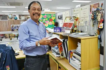 warga emas, aktif, Sies Senan, guru, Sekolah Menengah Juying, penuaan aktif