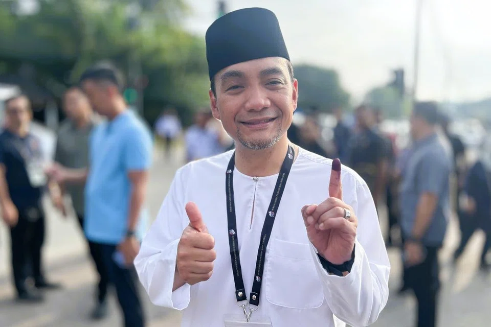 Menteri Besar Johor merangkap calon Barisan Nasional (BN) bagi kerusi Dewan Undangan Negeri (DUN) Machap, Datuk Onn Hafiz Ghazi.