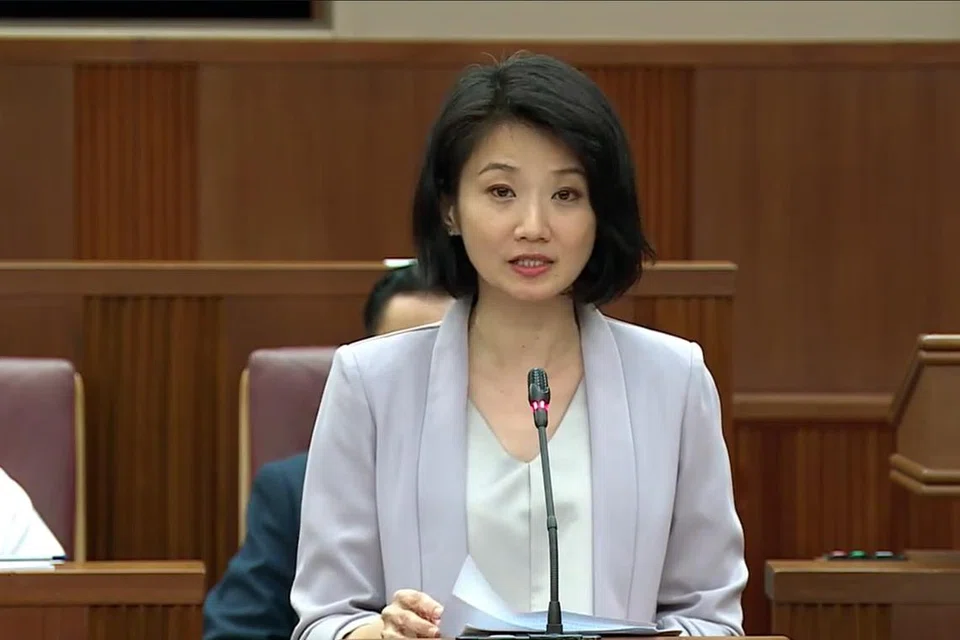 Menteri Negara (Pembangunan Sosial dan Keluarga merangkap Ehwal Dalam Negeri), Cik Sun Xueling, membentangkan Rang Undang-Undang Perlindungan untuk Penipuan di Parlimen pada 11 November.