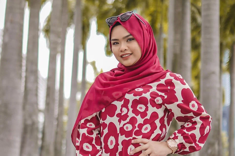 KETENGAH IRAMA EKSOTIK: Bakat baru Singapura, Nertasha, sukakan sesuatu yang rancak sebagai lagu pengenalan dirinya maka terhasillah 'Mi Amor' yang merupakan campuran regeton, flamenco dan pop. - Foto BH oleh NUR DIYANA TAHA