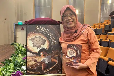 Penulis novel, ‘Bukan Mimpi’, Amanah Mustafi, menekan peri penting melalui cabaran sukar dalam hidup bagi memastikan nilai kemanusiaan diterapkan dalam masyarakat, terutama golongan muda.