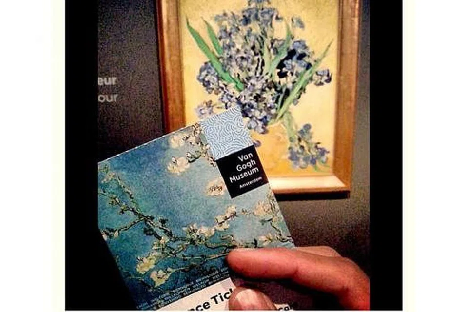 MUZIUM VAN GOGH: Penulis sempat melawat ke Muzium Van Gogh yang bertaraf antarabangsa. - Foto ZAKI ZULFAKAR