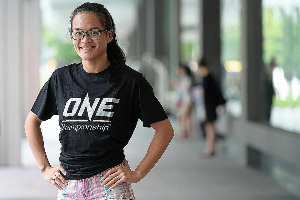 BELAJAR DARI KEKALAHAN: Tiffany Teo berkata beliau mempelajari banyak perkara daripada kekalahan di tangan Xiong Jingnan dari China. - Foto BH oleh NG SOR LUAN