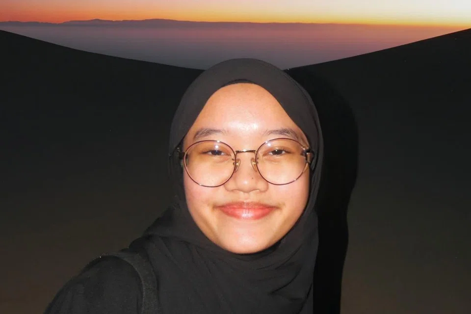 Fitri Aliah Maisarah Meswan, pelajar Maktab Rendah Jurong Pioneer.