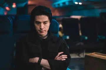 Lee Dong-Wook kini membintangi siri asli Disney+ baru yang bertajuk, “A Shop for Killers”.