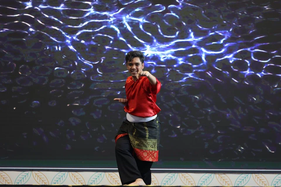 Lakonan pentas Encik Amirul yang pertama di pementasan Rentak Budaya 2025 yang telah berlangsung di Wisma Geylang Serai