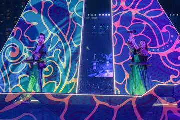BAKAL TUNJUK BAKAT: Haramain Osman (kiri) dan Judah Lyne (kanan) dari kumpulan The Lion Story telah menyanyikan lagu ciptaan sendiri ‘Oh Kawan’ semasa acara Perbarisan Hari Kebangsaan (NDP) 2023 pada 9 Ogos.