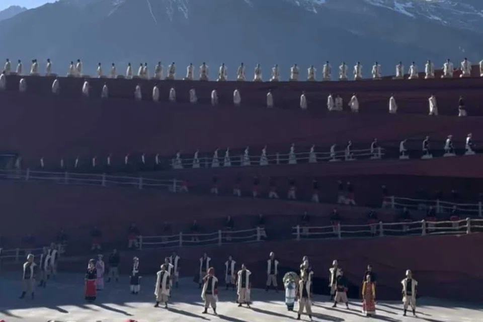 rifqi solihin muhammad hairi, yunan, yulong snow mountain, china, media sosial, video 