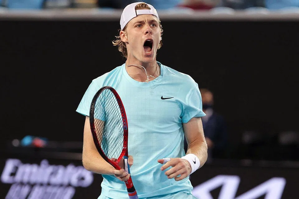 MARA KE SEPARUH AKHIR: Denis Shapalov menewaskan lawannya, Jeremy Chardy, dari Perancis, untuk mara ke peringkat separuh akhir di Kejohanan Tenis Dubai. - Foto AFP