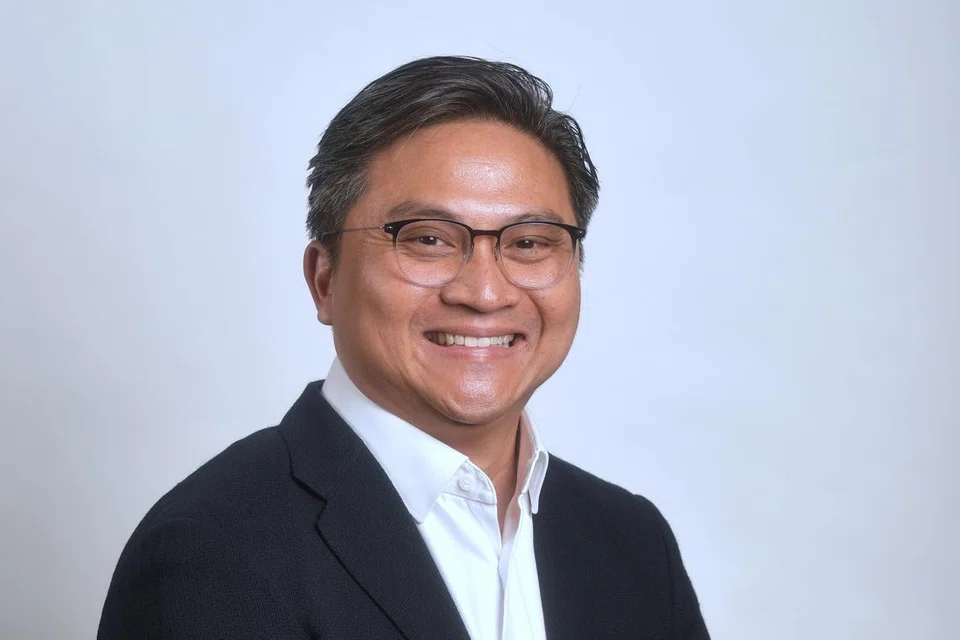 TANGANI INFLASI: Ketua Kajian Forex Pasaran Global Kumpulan Maybank, Encik Saktiandi Supaat berkata cara terbaik untuk mengurangkan inflasi adalah untuk memastikan segmen penduduk yang produktif terus bekerja dan mempunyai peningkatan yang baik dalam gaji median