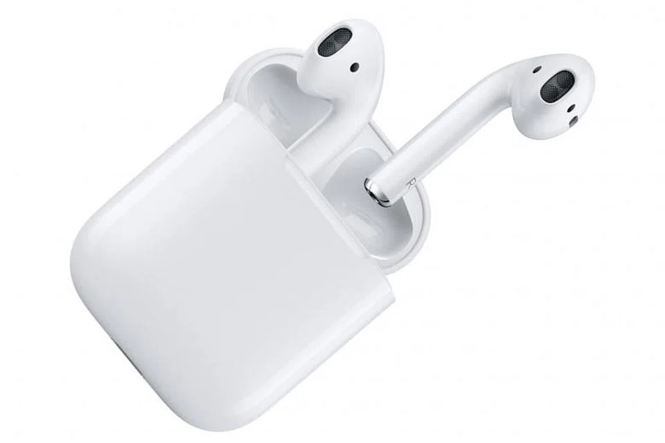 Beberapa mangsa mendakwa mereka telah ditipu dua orang yang menjual AirPods (dalam gambar) palsu. FOTO: APPLE 
