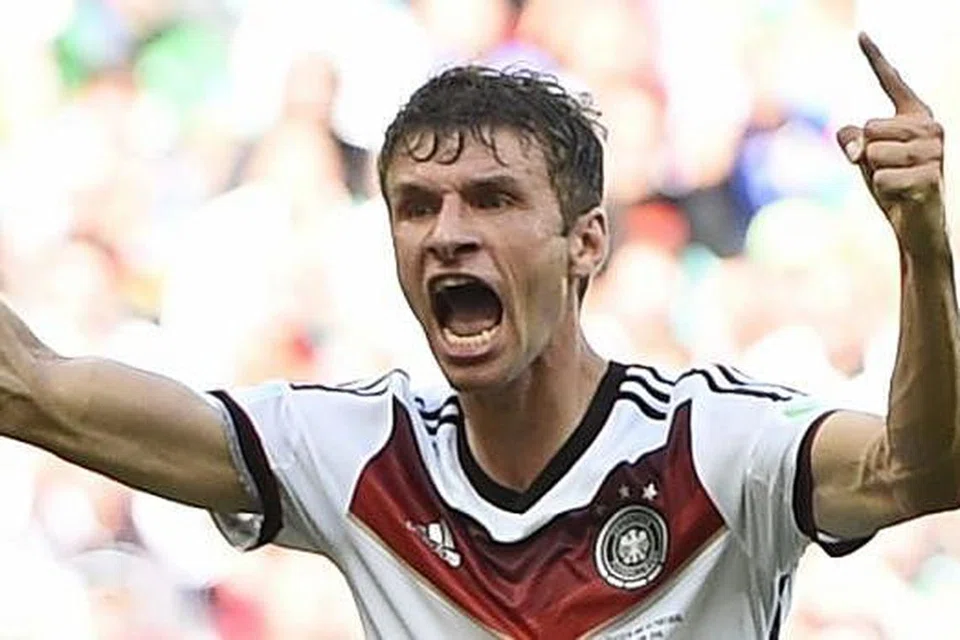 BRAZIL ATAU JERMAN?: Hulk dari Brazil akan bertembung dengan Thomas Mueller (Jerman) bagi menentukan pasukan yang layak ke final. - Foto-foto REUTERS