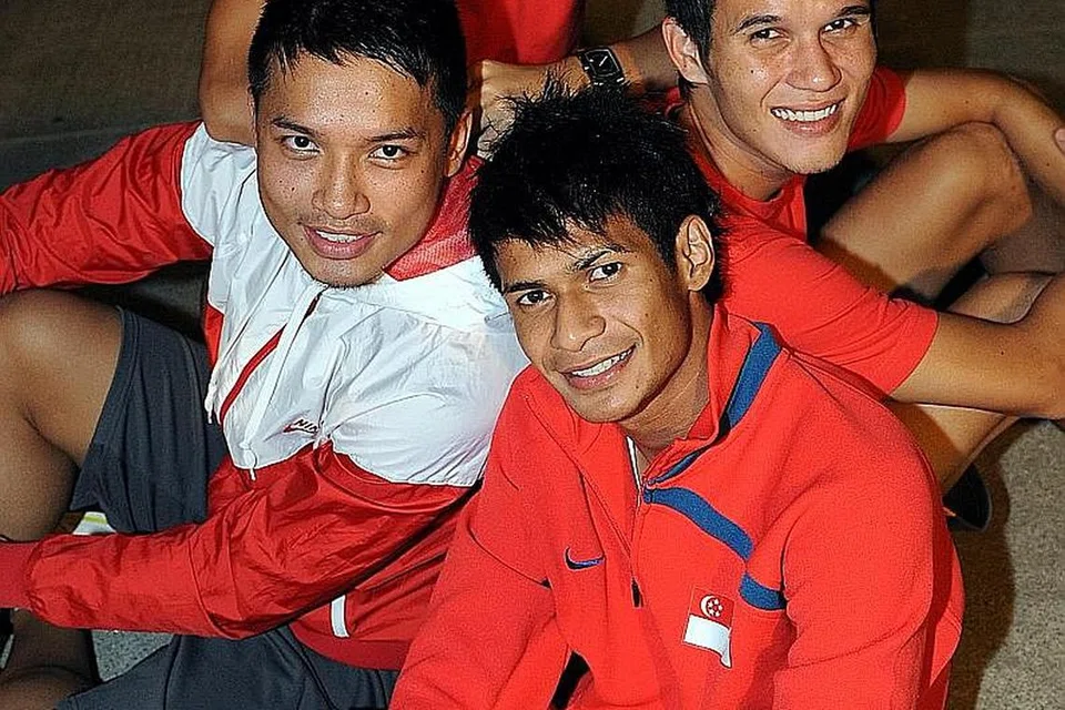 GENG EMPAT: Bersama (mengikut putaran jam dari atas) Shahril Ishak, Baihakki Khaizan dan Muhammad Ridhuan, Hassan adalah sebahagian daripada 'Geng Empat' pemain Akademi Bola Sepak Nasional (NFA), iaitu kuartet yang telah beraksi bersama sejak usia remaja dan mendapat undangan menyertai pasukan nasional pada 2003. - Foto fail