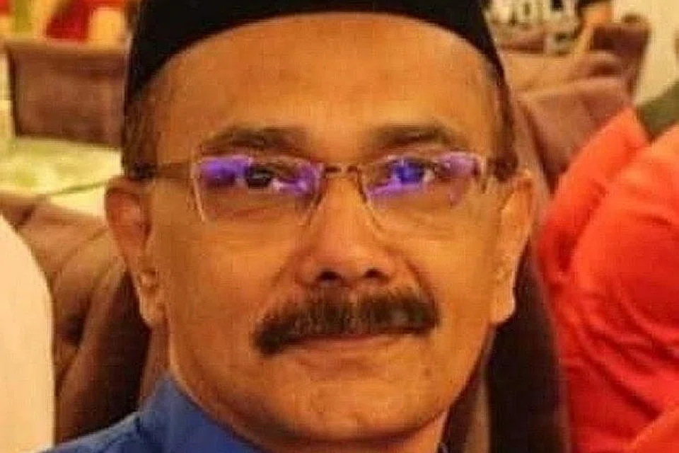 TERUS MENYUMBANG: Encik Abdul Hamed Babaji Mohamed Dawood telah menabur bakti di masjid Masjid En-Naeem sejak 35 tahun yang lalu. - Foto ihsan ABDUL HAMED BABAJI MOHAMED DAWOOD