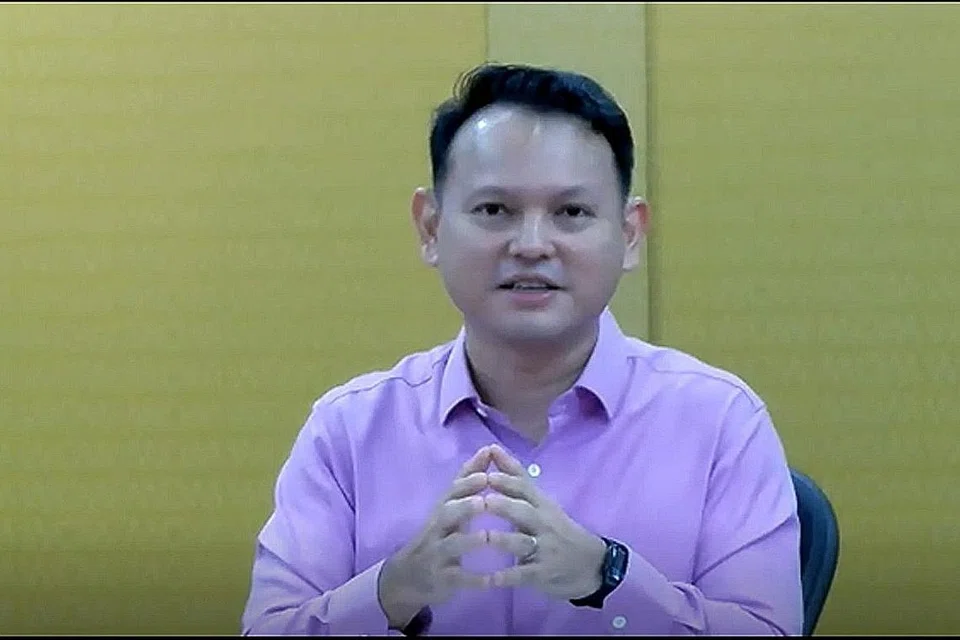  Menteri Negara Kanan (Tenaga Manusia merangkap Pertahanan), Encik Zaqy Mohamad