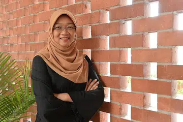 BUAT PERUBAHAN: CEO Mendaki, Cik Rahayu Buang, berkata pihaknya akan membuat semakan terhadap Skim Tuisyen Mendaki agar ia sejajar dengan perkembangan pendidikan negara. - Foto fail