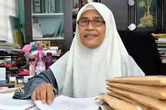 Ustazah Sukarti Asmoin.
