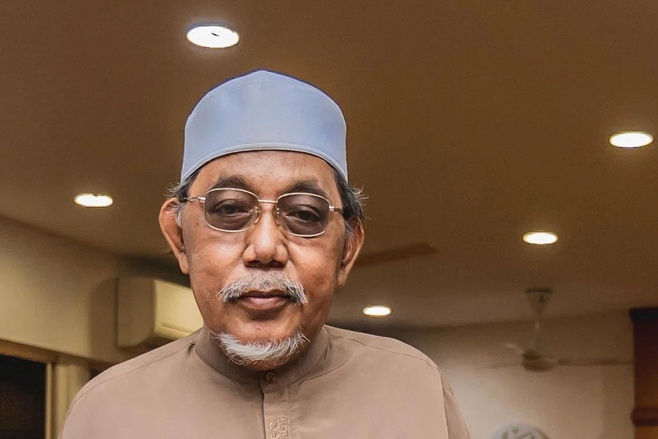 SEKILAS BIODATA: Ustaz Mohamad H Rais lulusan sarjana muda bidang teologi dan falsafah daripada Universiti Al-Azhar, Mesir. Beliau mantan presiden kanan Mahkamah Syariah.