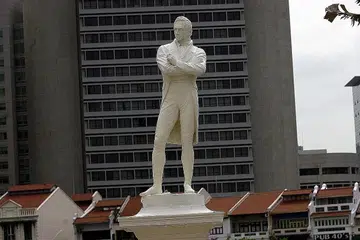 SAMBUTAN: Tahun depan Singapura akan menyambut ulang tahun ketibaan Sir Stamford Raffles menerusi acara Tahun 200 Singapura. - Foto fail