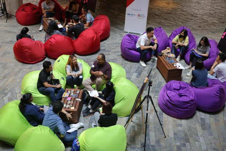 DENGAR KEINGINAN WARGA: Belia mengambil bahagian dalam perbualan Melakar Hala Tuju Singapura anjuran bersama  Persekutuan Koperatif Kebangsaan Singapura (SNCF) dan Koperasi Universiti Teknologi Nanyang pada 6 Jan 2023.
