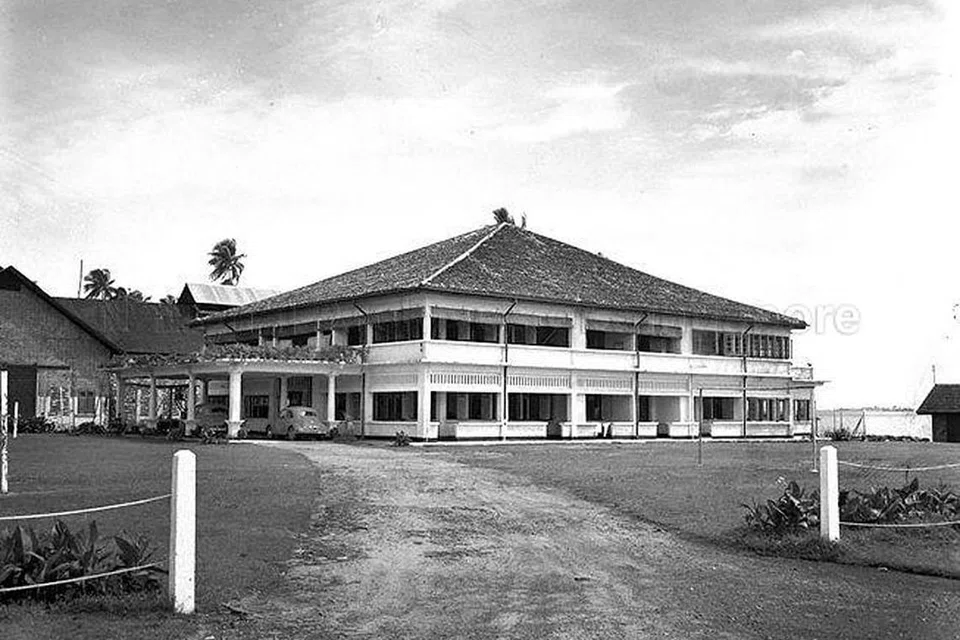 ISTANA PERAK ATAU DIKENALI SEBAGAI PERAK HOUSE: Terletak di Pasir Panjang Drive 1.