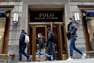 AKAN DITUTUP: Gedung Polo di Fifth Avenue di New York akan ditutup dan memberhentikan pekerja sebagai sebahagian rancangan mengurangkan kos. - Foto REUTERS