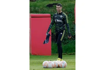 BERPINDAH ATAU TIDAK?: Meskipun dikaitkan dengan Napoli, pengarah kelab Italy itu berkata pihaknya tidak akan dapatkan sebarang pemain semasa tempoh pemindahan Januari ini dibuka. - Foto REUTERS