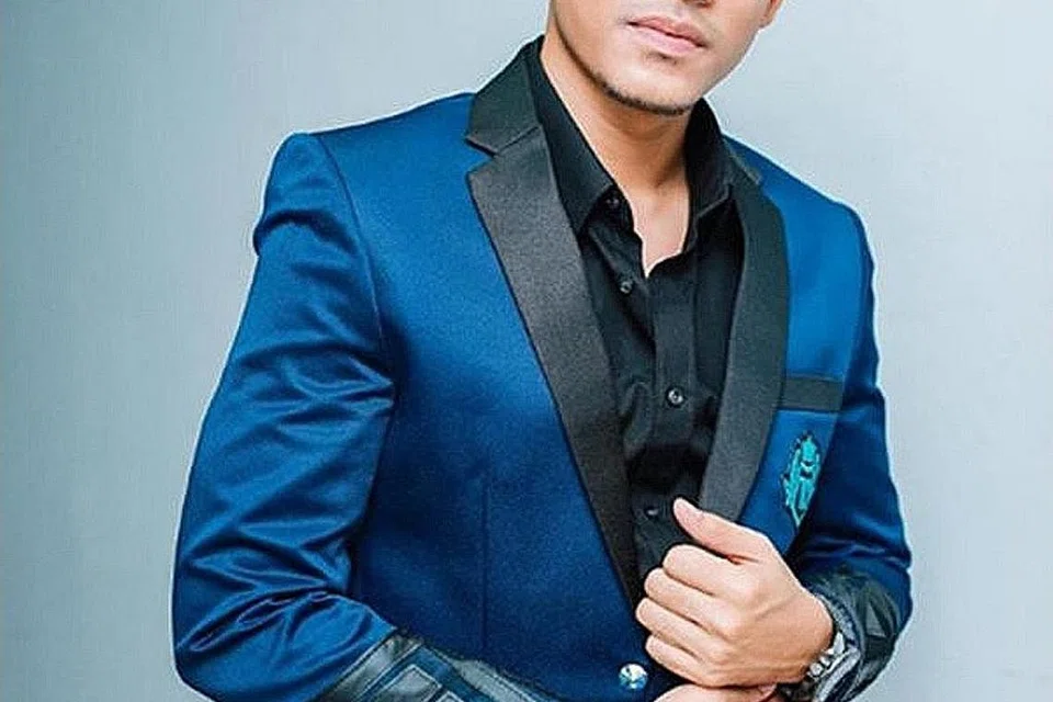 TIDAK LUPA DIRI: Penyanyi Khai Bahar akui kepopularan tidak akan membuat beliau lupa tentang asal-usulnya dan bagaimana beliau terpaksa berkorban khususnya di awal pembabitannya dalam dunia seni. - Foto MYNEWSHUB